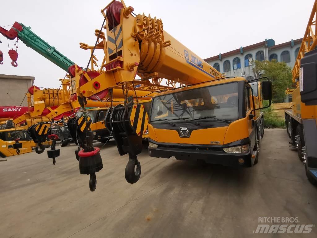 XCMG QY 25 K-I Mobile and all terrain cranes