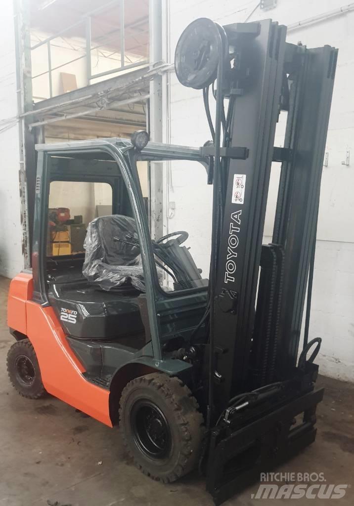Toyota 52-8 FD 25 Diesel Forklifts