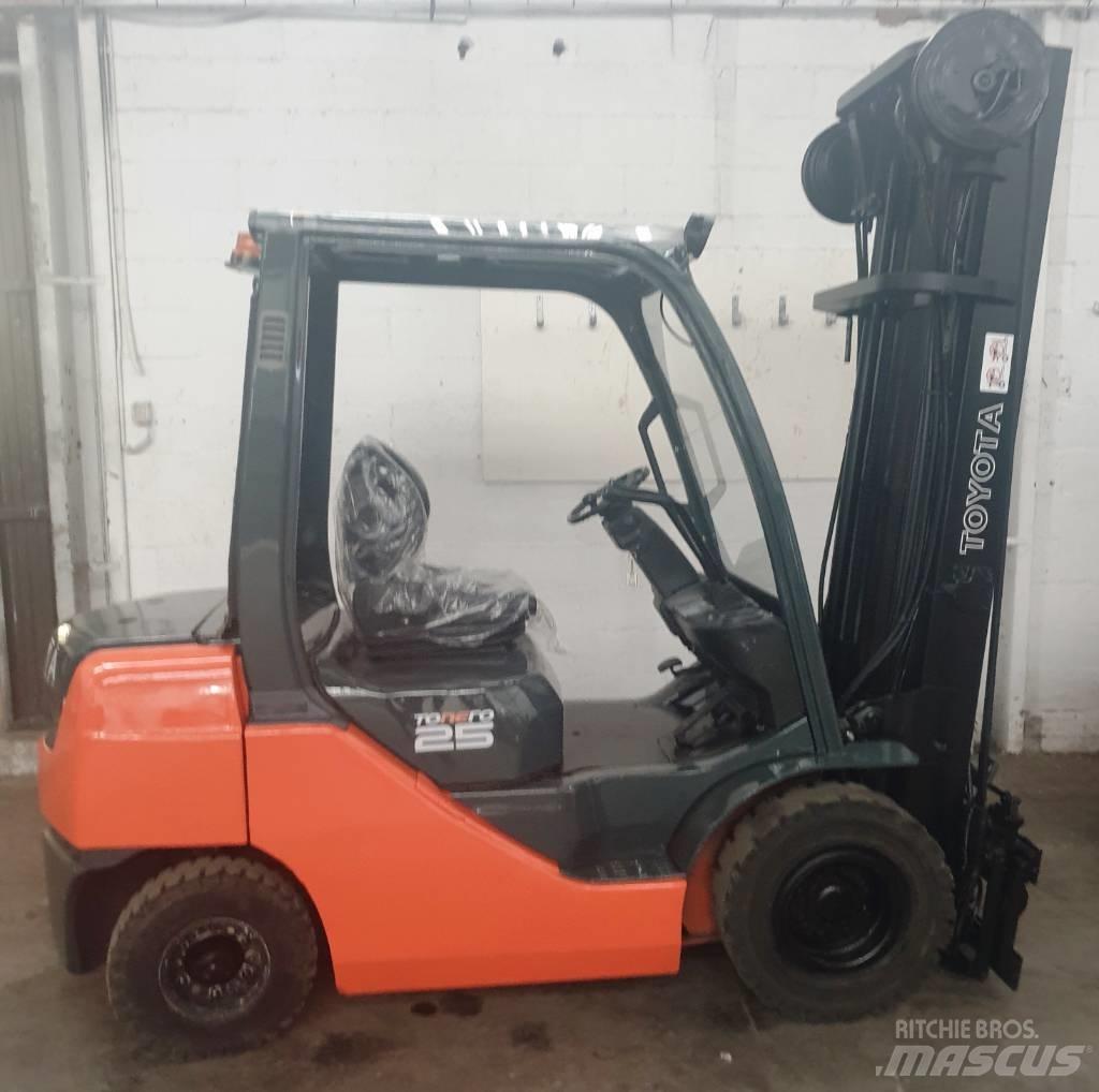 Toyota 52-8 FD 25 Diesel Forklifts