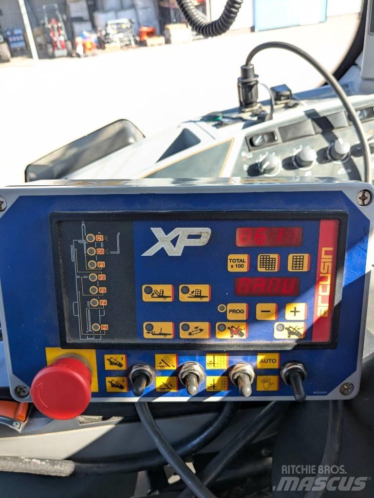 Arcusin XP 54 T Bale trailers