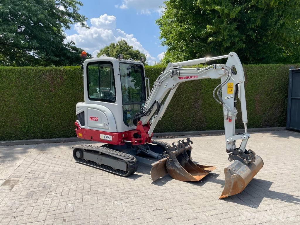 Takeuchi TB 225 Mini Excavators <7t (Mini Diggers)