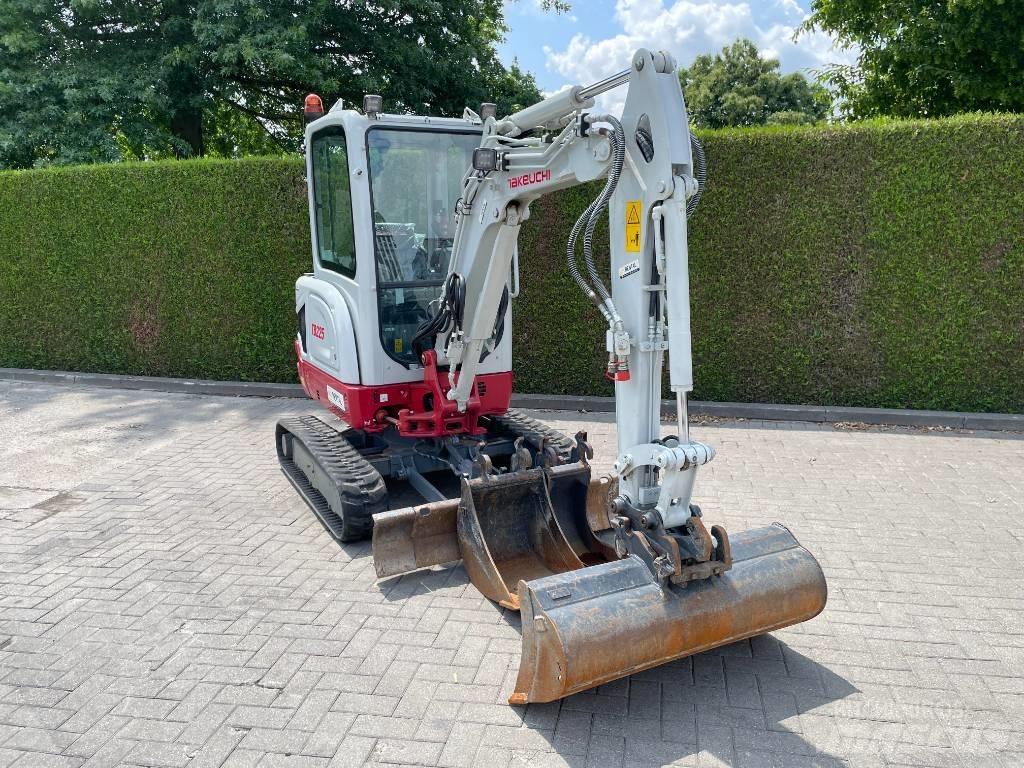 Takeuchi TB 225 Mini Excavators <7t (Mini Diggers)