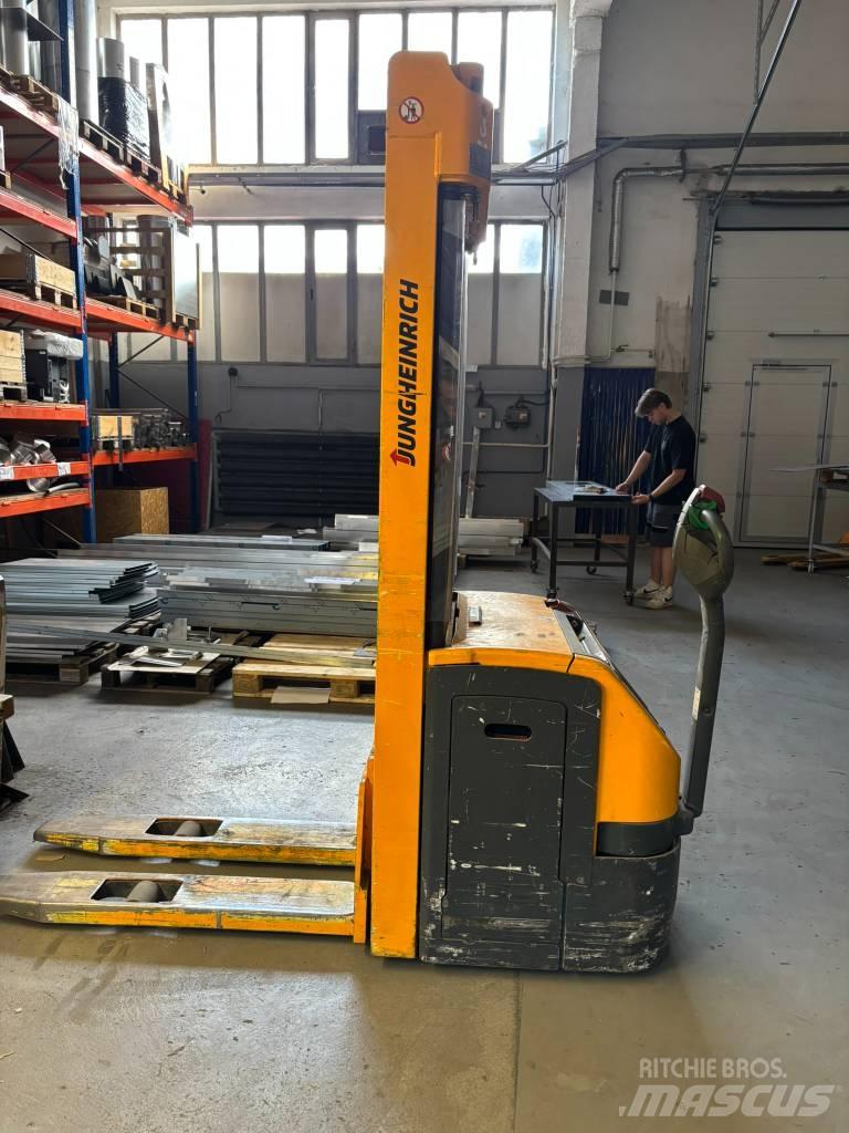 Jungheinrich EJC216 Pedestrian stacker