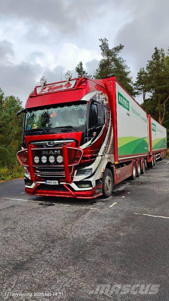 MAN TGX 15.2 Wood Chippers