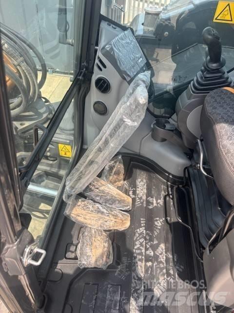 CASE CX 90 D Mini excavators  7t - 12t