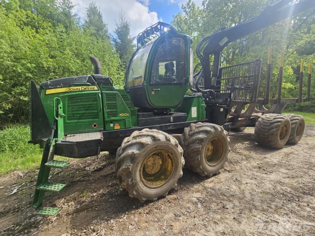 John Deere 1510 E Forwarders