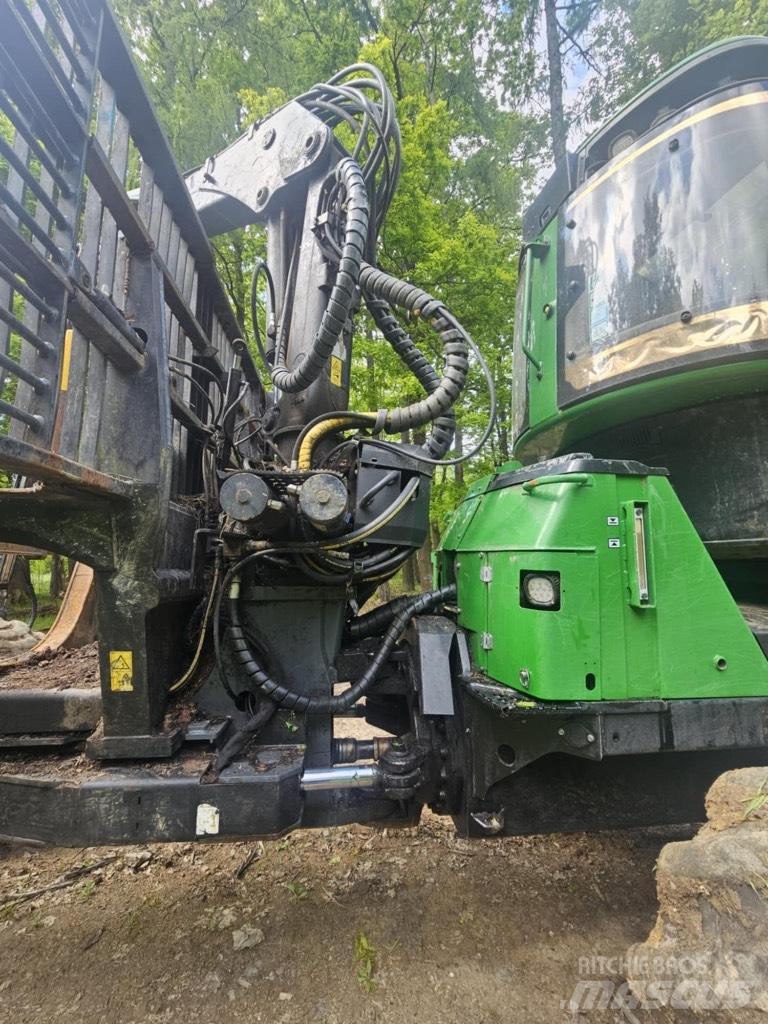 John Deere 1510 E Forwarders