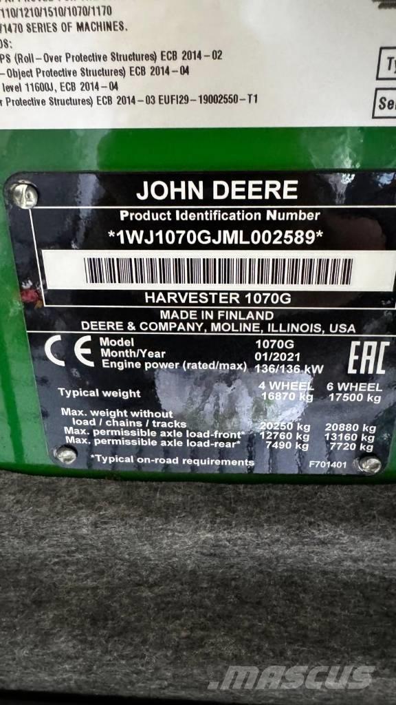 John Deere 1070 Harvesters