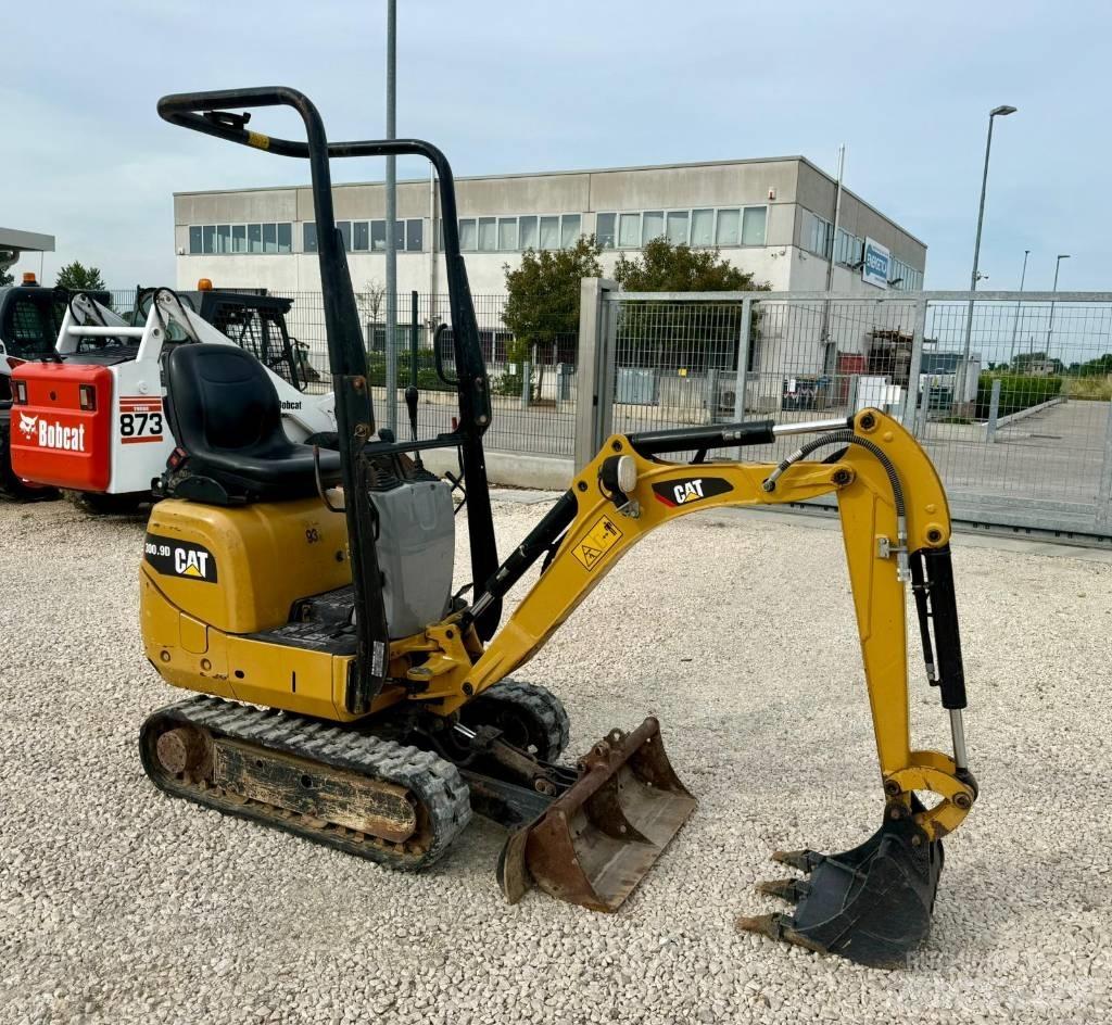 CAT 300.9 D Mini Excavators <7t (Mini Diggers)
