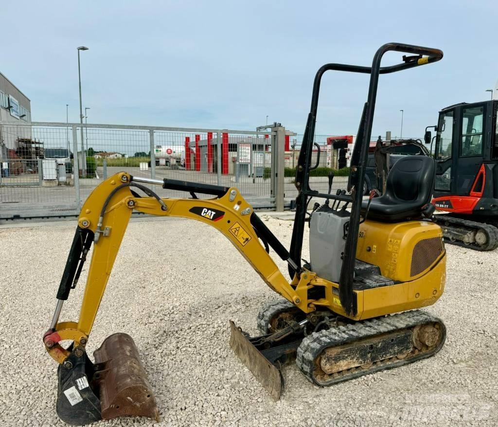 CAT 300.9 D Mini Excavators <7t (Mini Diggers)