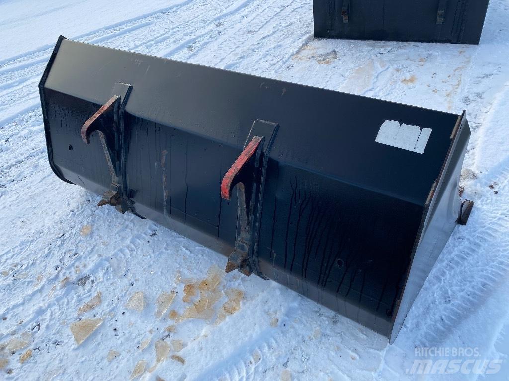 Ålö Grusskopa 180 Front Loader Accessories