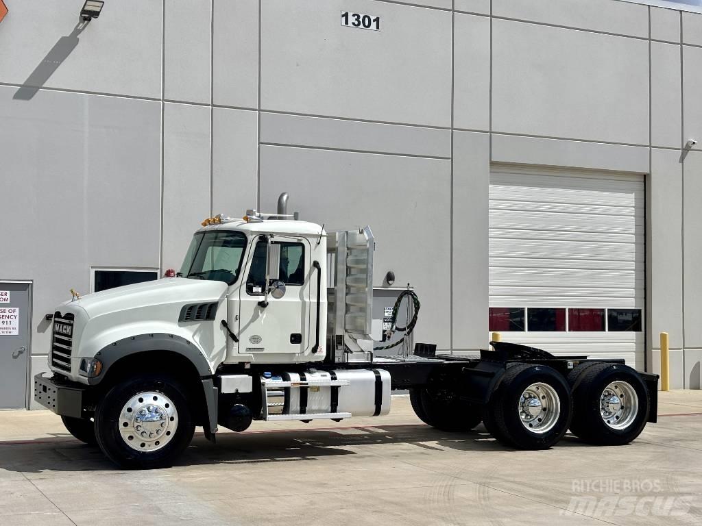 Mack Granite Conventional Trucks / Tractor Trucks