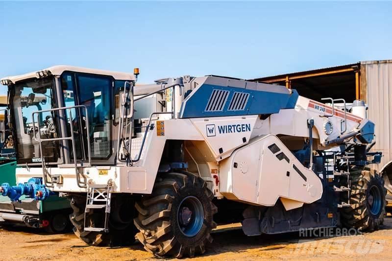 Wirtgen WR240 Other Trucks