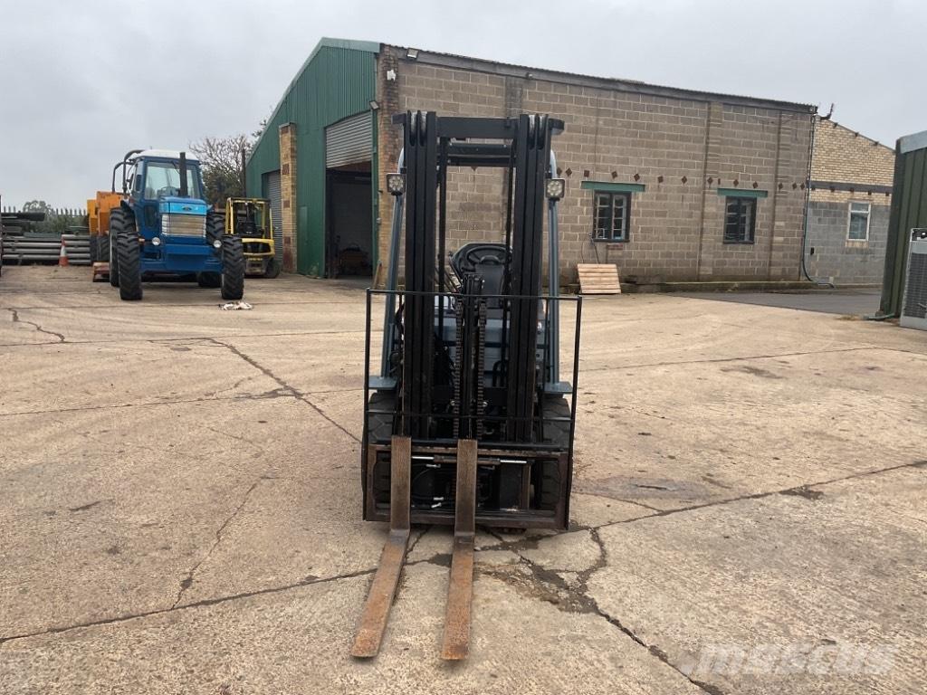 Toyota 52-8 FDF 25 Diesel Forklifts