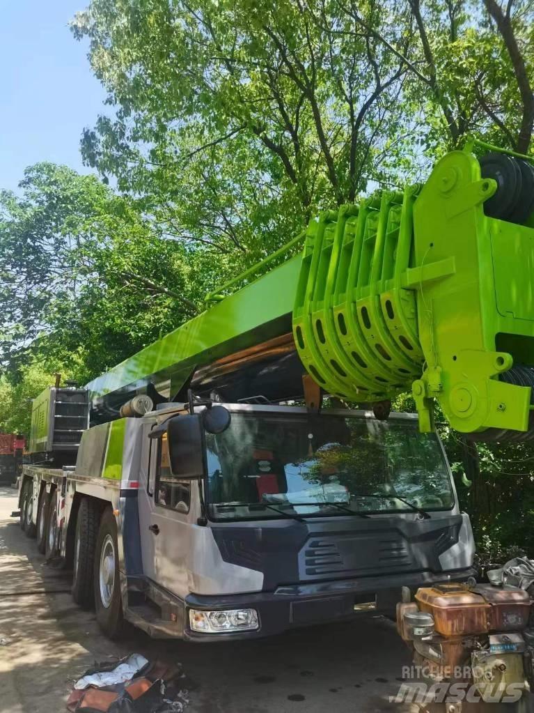 Zoomlion 220 Mobile and all terrain cranes