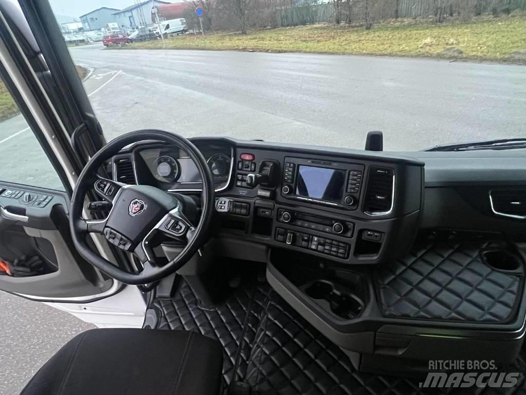 Scania R 410 Conventional Trucks / Tractor Trucks
