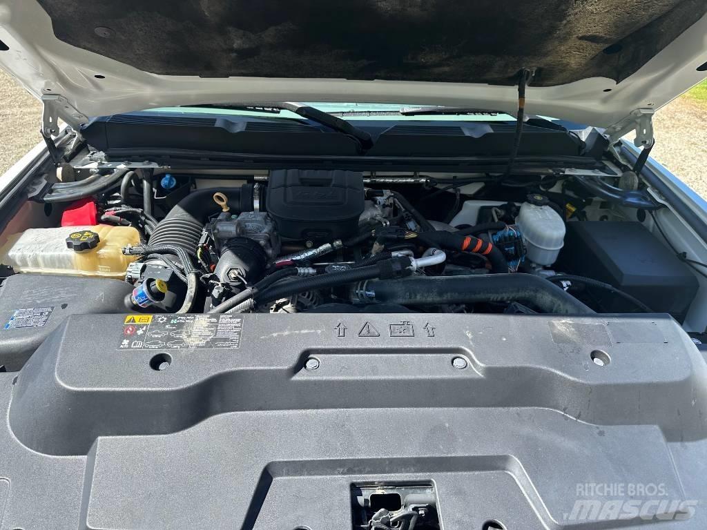 Chevrolet 2500 HD Pickup Trucks
