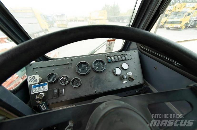 Atlas Copco RD 20 II Digger Derricks trucks