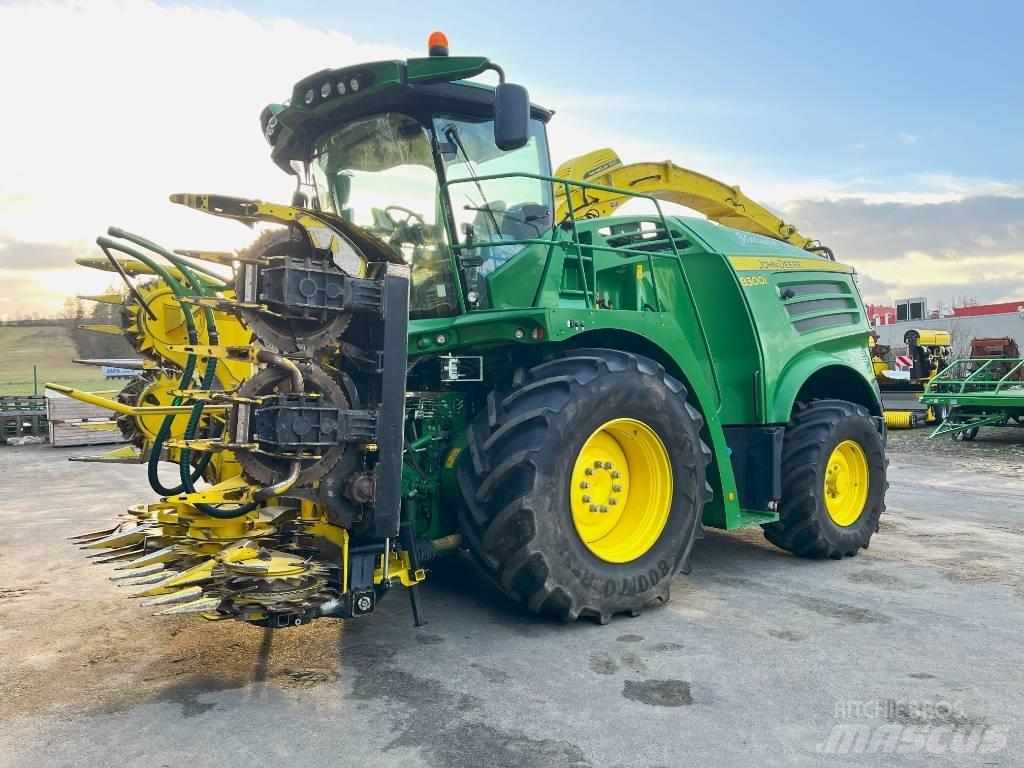 John Deere 8300 Forage Harvester