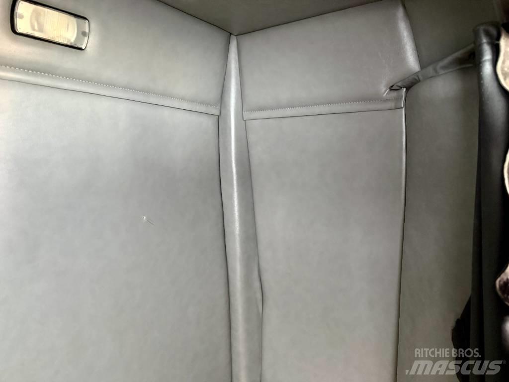 Western Star 4900 SF Conventional Trucks / Tractor Trucks