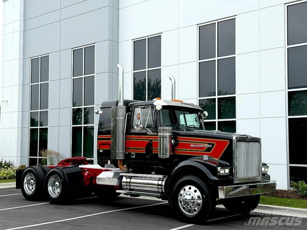 Western Star 4900 SF Conventional Trucks / Tractor Trucks