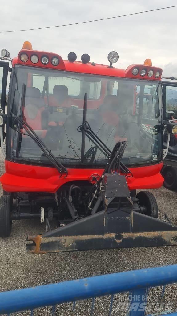  PistenBully  600 Snow Grooming Equipment
