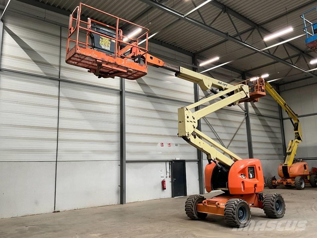 JLG 450 AJ Articulated boom lifts