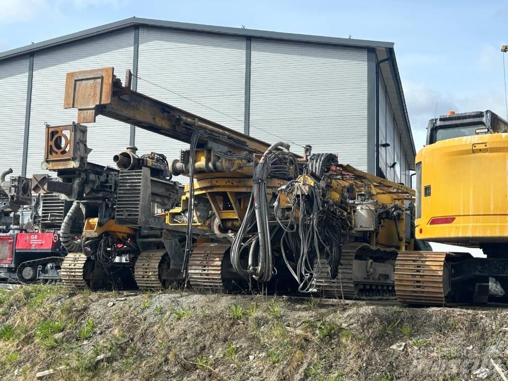 Klemm KR 807 - 5 Piling rigs