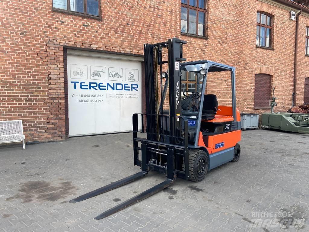 Toyota 7FBMF35 Electric Forklifts