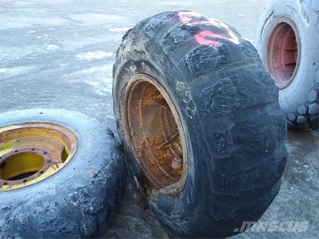 LS 17,5x25 Tires, wheels and rims