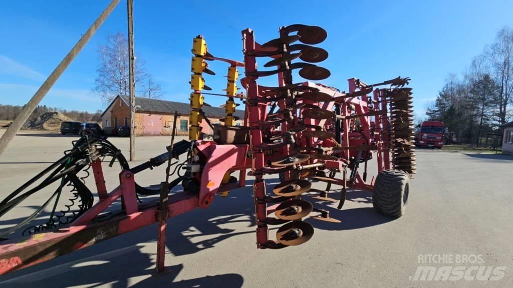 Väderstad Topdown500 Cultivators