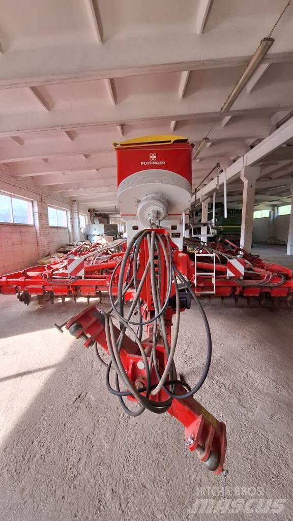 Pöttinger TerraSem Farm Drills