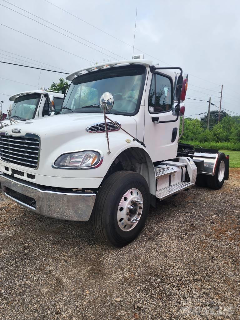 Freightliner M2 Conventional Trucks / Tractor Trucks