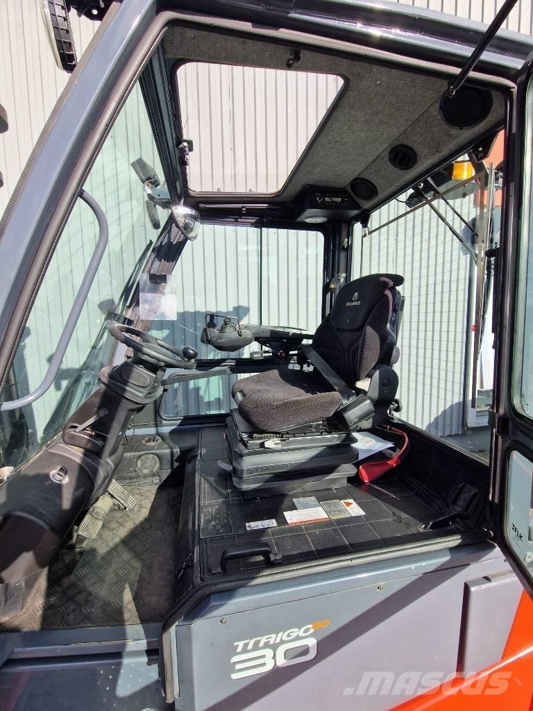 Toyota 8 FBMKT 30 Electric Forklifts