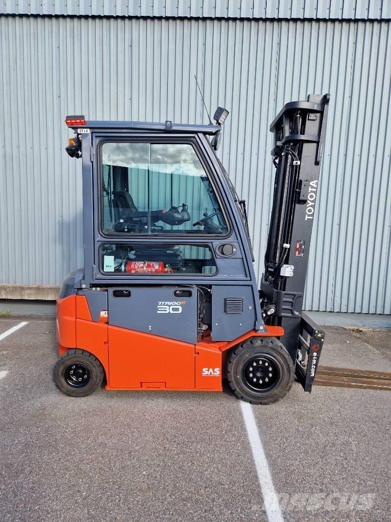 Toyota 8 FBMKT 30 Electric Forklifts