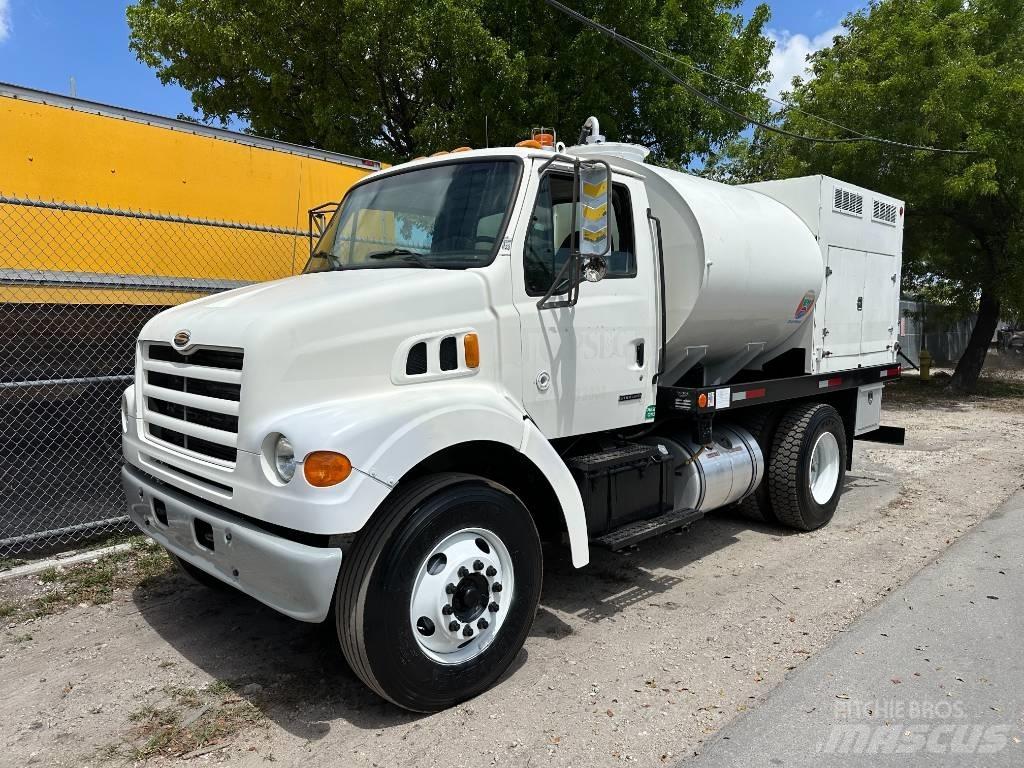Sterling L 7501 Vacuum Trucks
