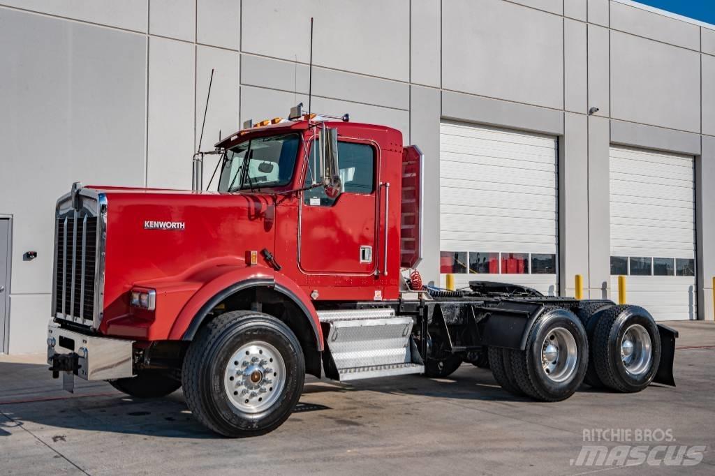 Kenworth T 800 Conventional Trucks / Tractor Trucks