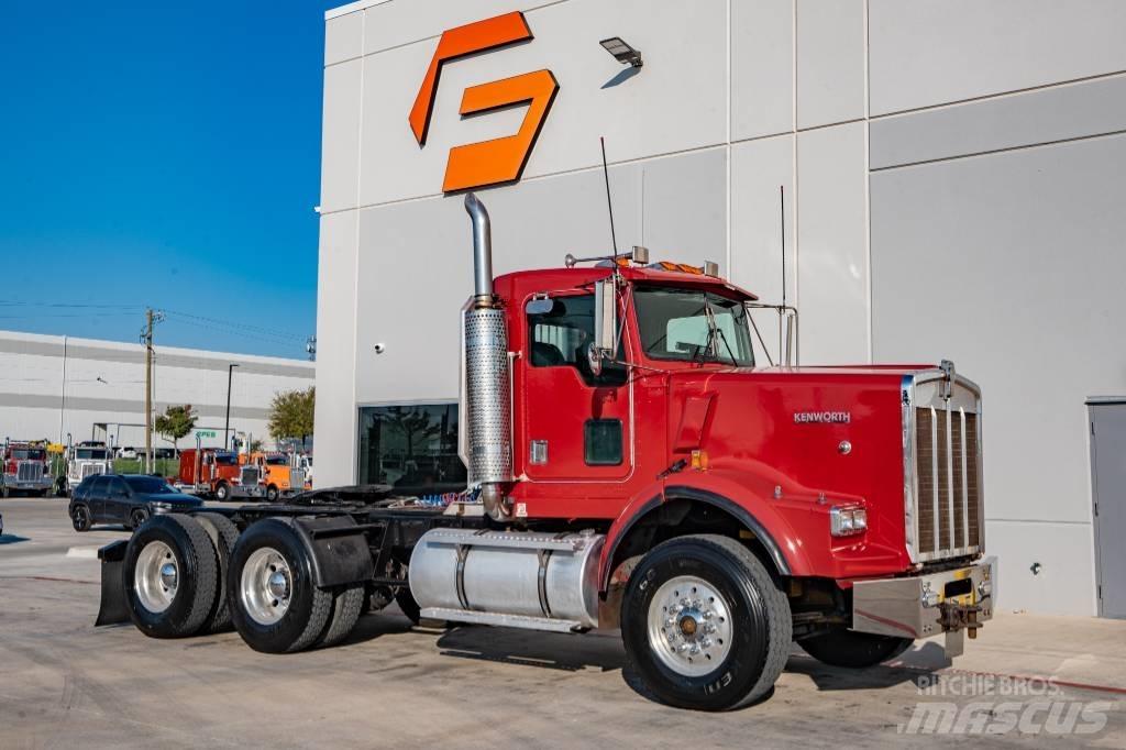Kenworth T 800 Conventional Trucks / Tractor Trucks