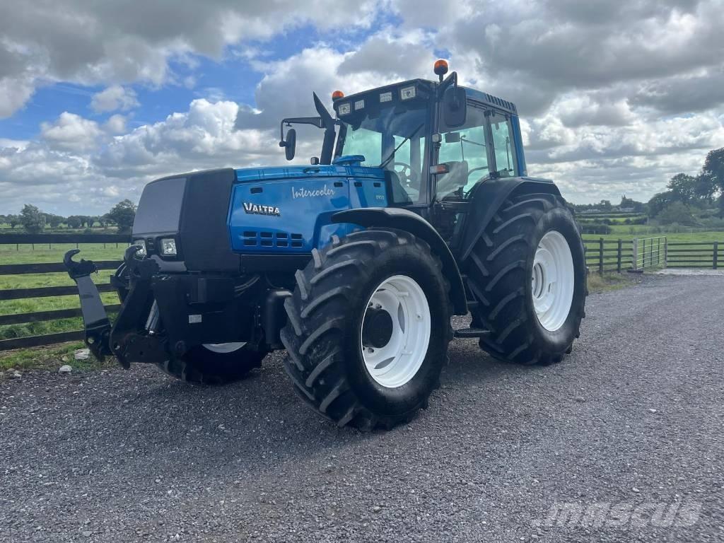 Valtra 8950 HiTech 4 Tractors