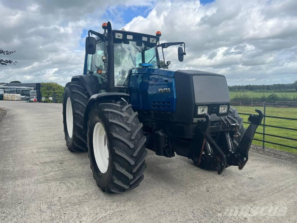 Valtra 8950 HiTech 4 Tractors