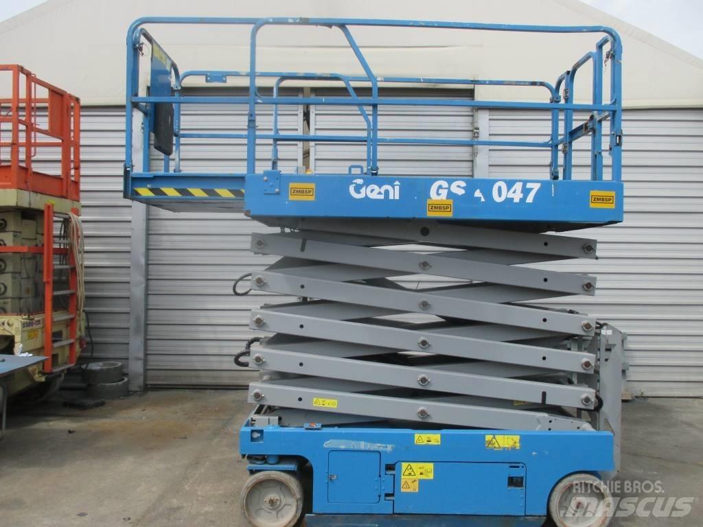 Genie GS 4047 Scissor Lifts