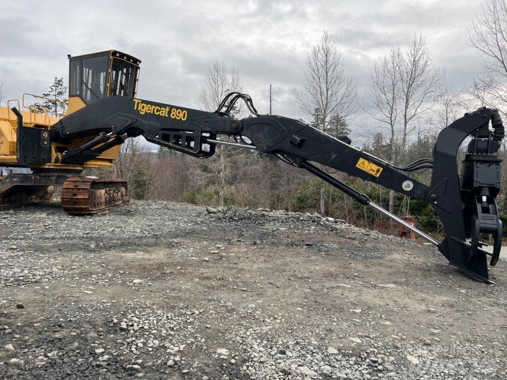 Tigercat 890 Knuckleboom loaders