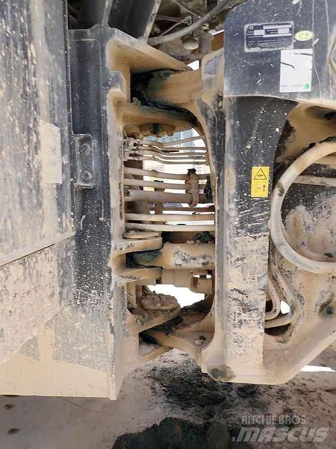 Komatsu WA600-8EO Wheel Loaders