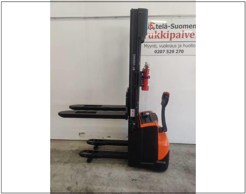 Toyota SWE 140 L Pedestrian stacker