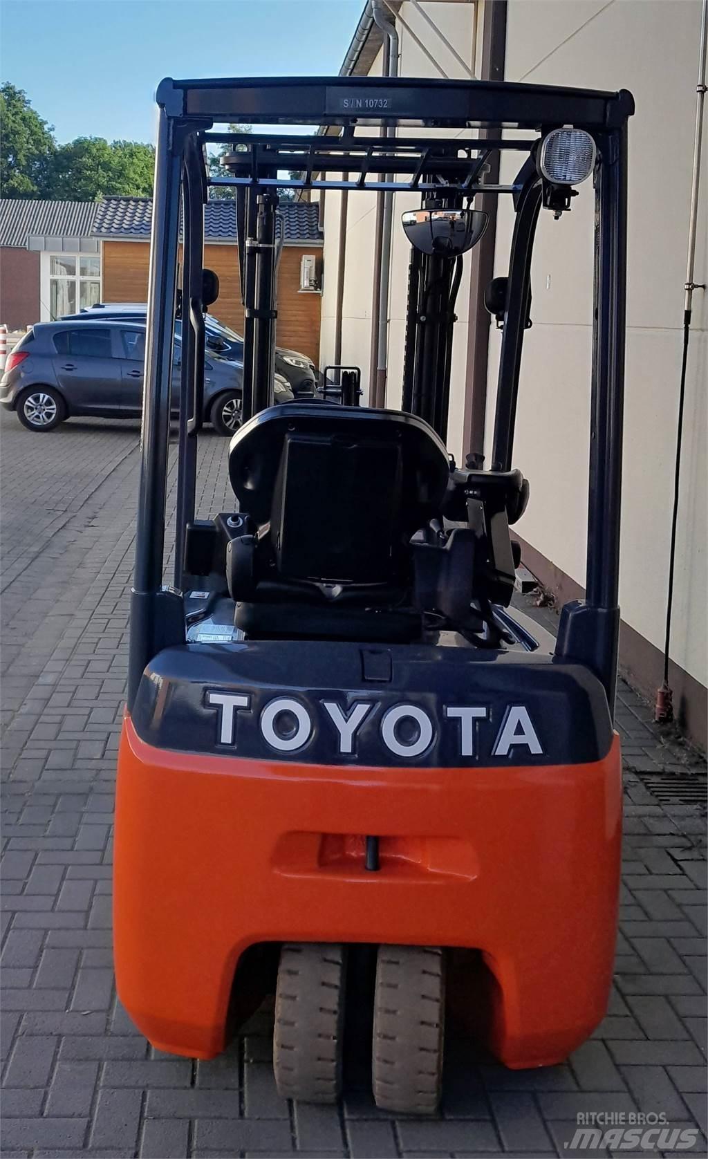 Toyota 8FBEK18T Electric Forklifts