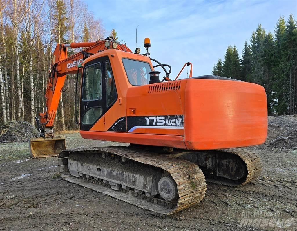 Daewoo S175LC-V Crawler Excavators