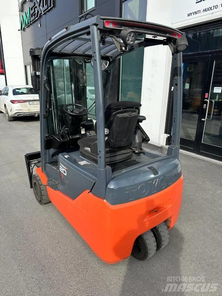 Toyota 8FBE20T Electric Forklifts