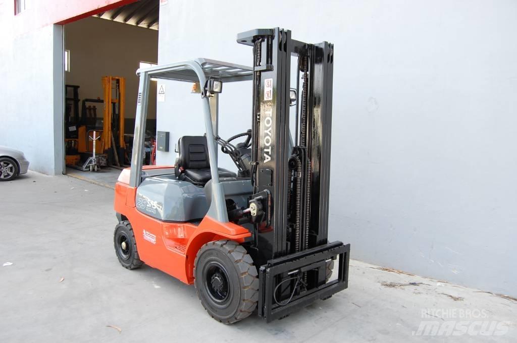 Toyota 7 FD 25 Diesel Forklifts