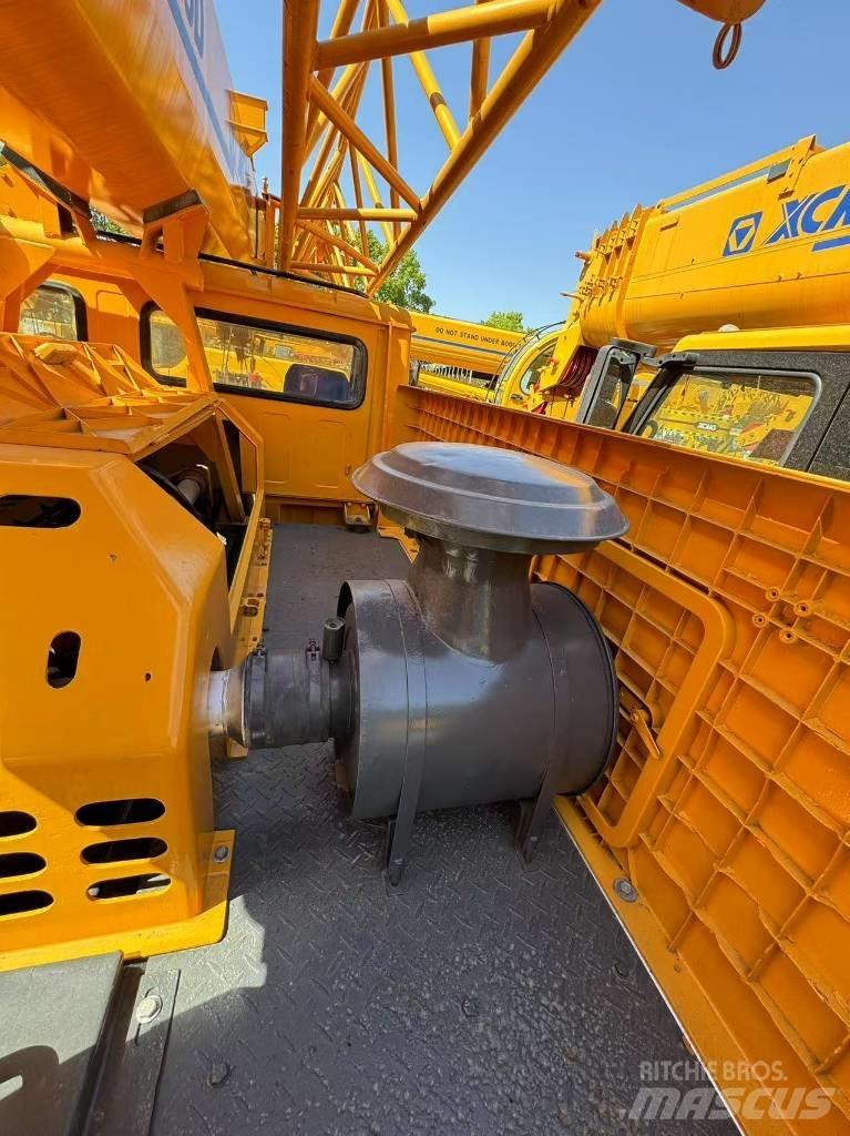 XCMG QY 25 K Mobile and all terrain cranes