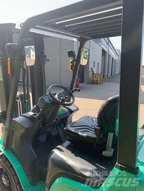 Mitsubishi FD25NT Diesel Forklifts